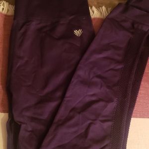 Forever 21 eggplant colored active leggings